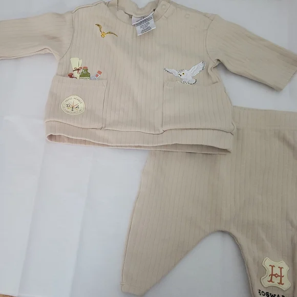 Harry Potter Baby Outfit - Picture 1 of 6